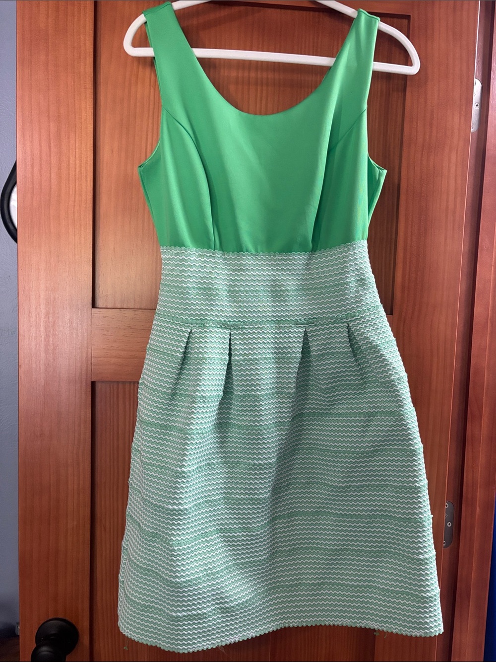 New York & Company Green Sleeveless Fit-and-Flare Midi Dress